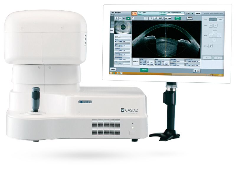 Gerät für die Augenanalyse mit einem Scanner und einem Monitor, der Linsenmessdaten und Analysetools anzeigt